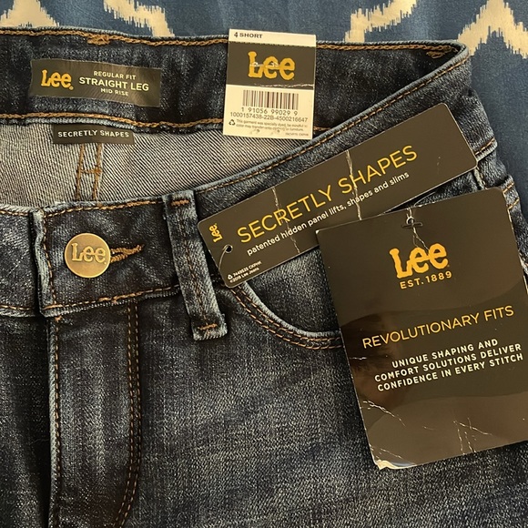 Lee Jeans Bewitched 4 Short NWT - Picture 14 of 17